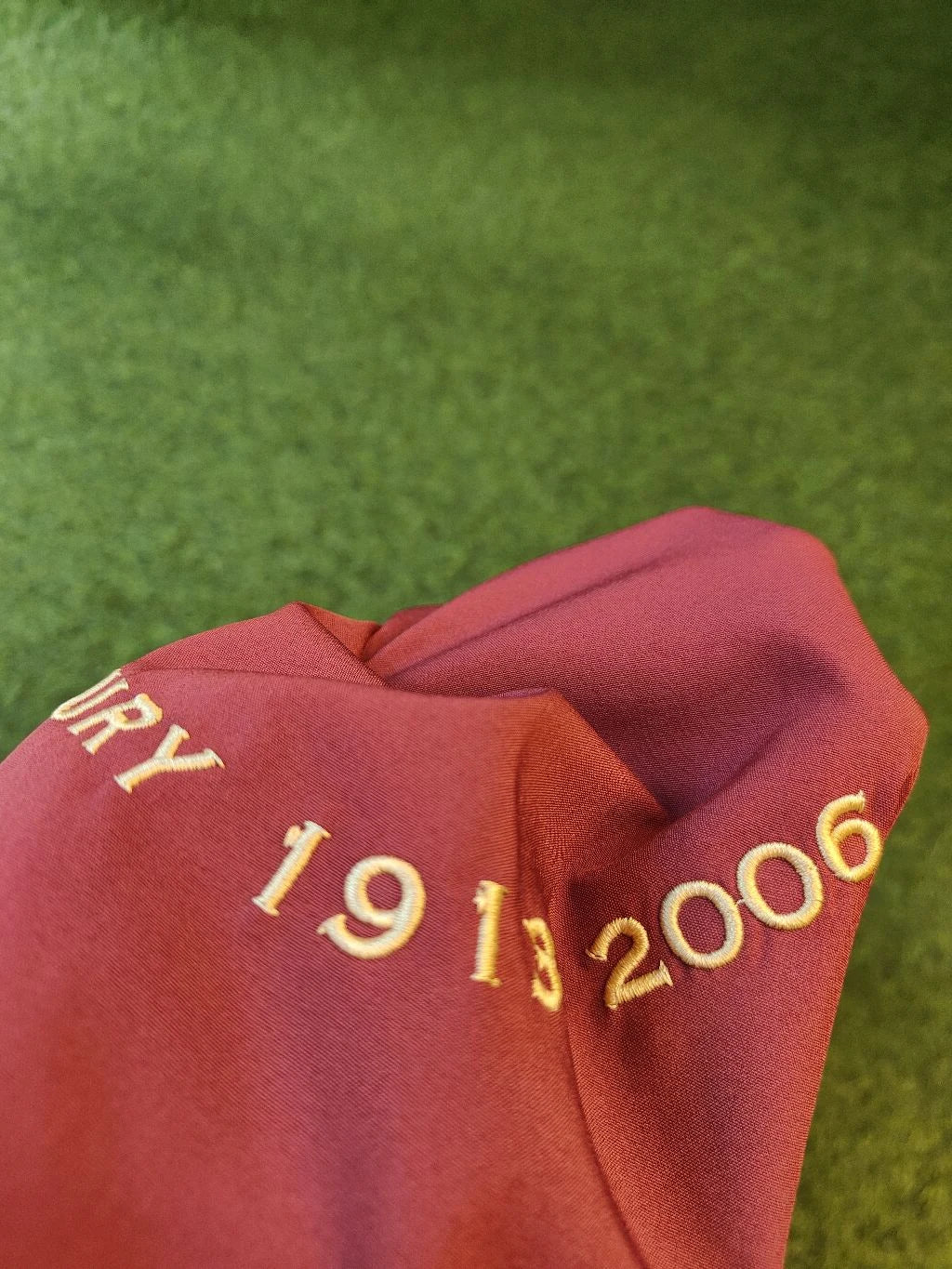 Retro Arsenal 2005-06 O2 Home Jersey