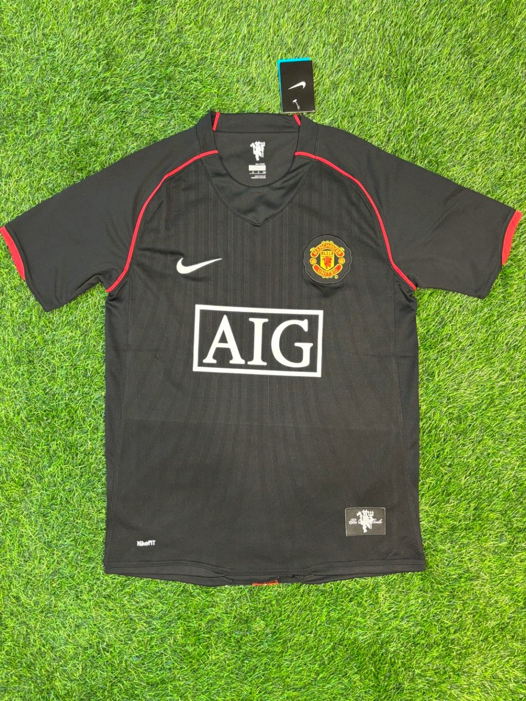 Retro Manchester United AIG 2007-08 Away Half Sleeve