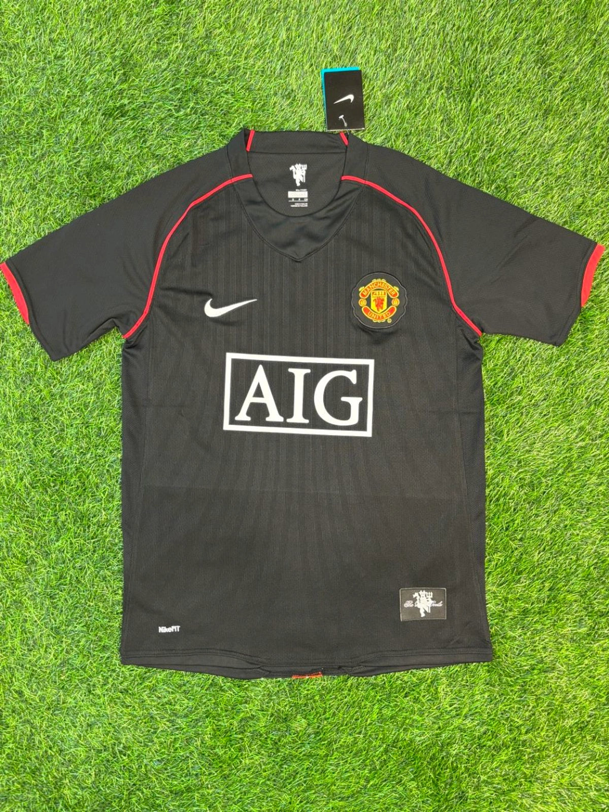 Retro Manchester United AIG 2007-08 Away Half Sleeve